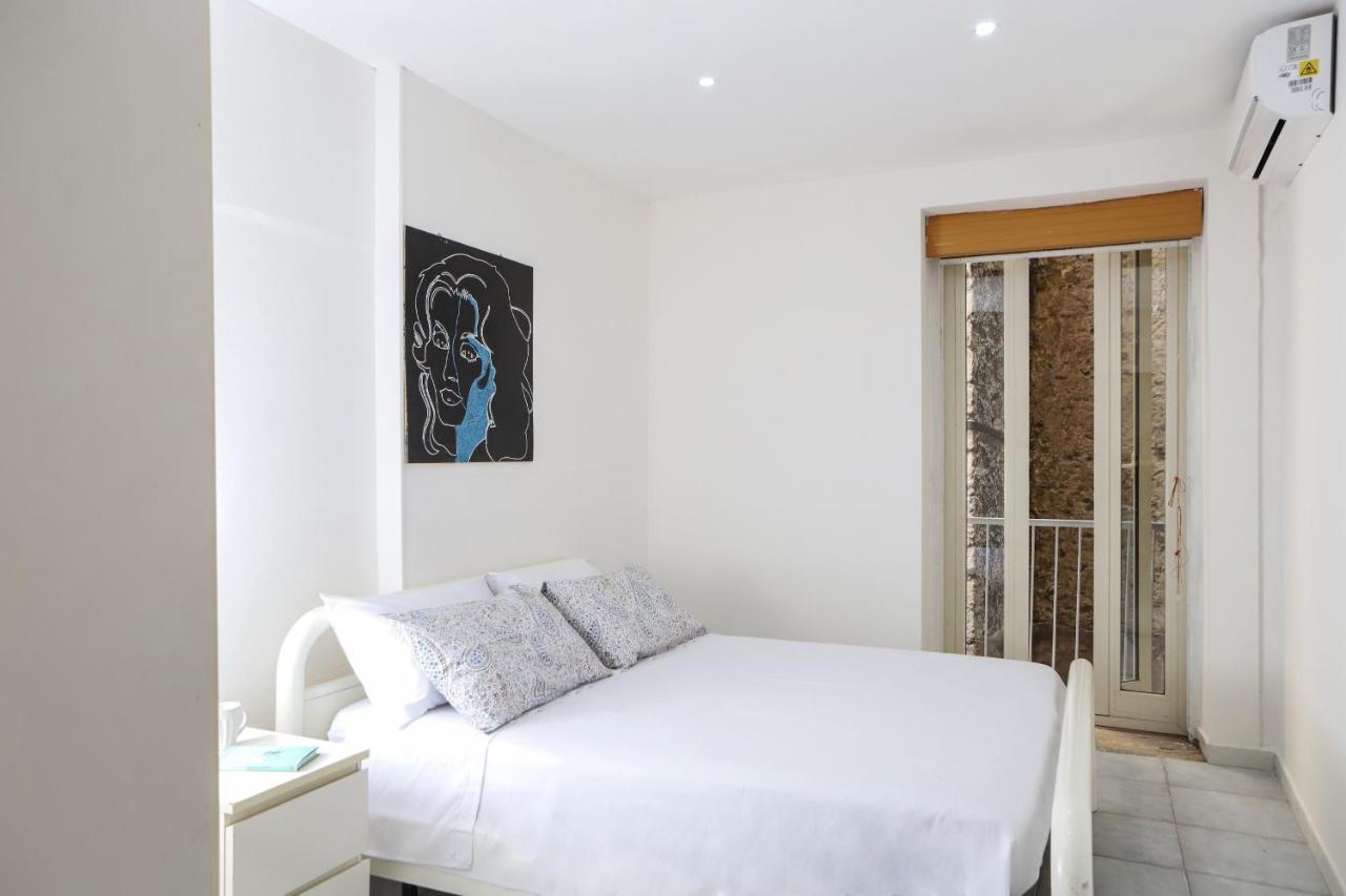 Napoli Centrale Budget Apartment Exterior photo